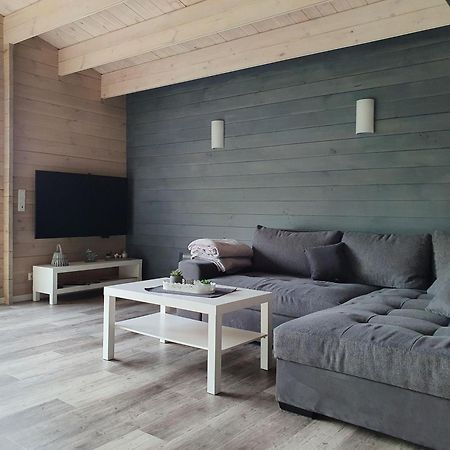 Idyllisches-Blockbohlenhaus-Mit-Eigenem-Garten-Und-Sauna-Zum-Wohlfuehlen Martensrade Екстер'єр фото