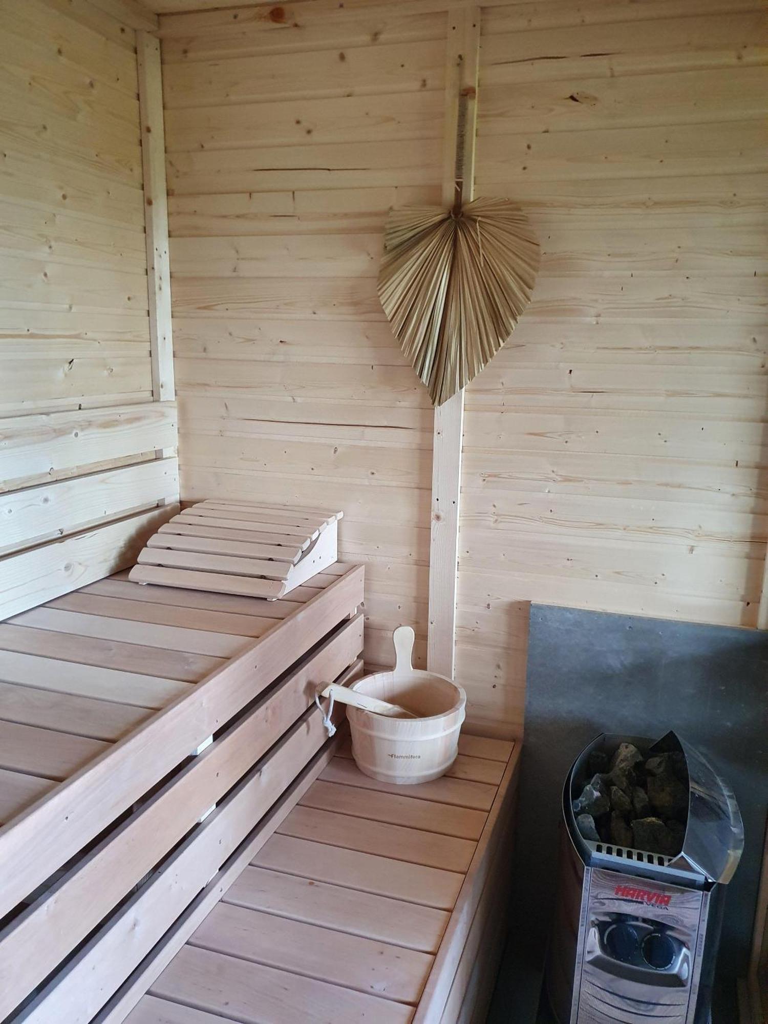 Idyllisches-Blockbohlenhaus-Mit-Eigenem-Garten-Und-Sauna-Zum-Wohlfuehlen Martensrade Екстер'єр фото